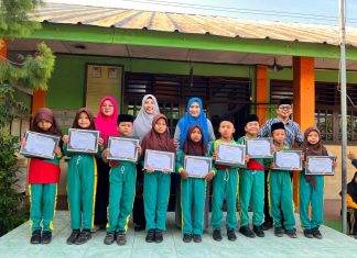 Rapor Dibagikan, Senyum Sumringah Penuhi MIN 5 Asahan: Akhir Semester Penuh Makna!