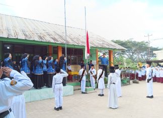 Peringati HUT ke-80 RI, MIN 5 Asahan Tanamkan Semangat Nasionalisme Lewat Upacara Bendera Dan Pemanfaatan Teknologi Digital Dalam Pembelajaran Yang Disampaikan Oleh Pembina Upacara