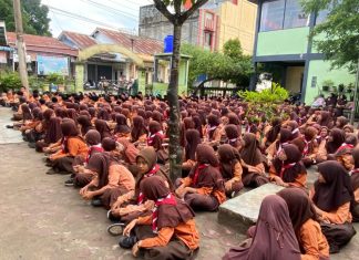 PEMBIASAAN JUMAT PAGI MIS ALFALAH LEDONG BARAT