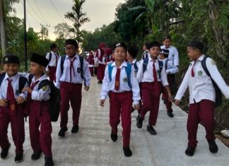 Kabar Gembira, MIS dan MTS Bary Tarbiyah Sambut Syukur Atas Pembangunan Jalan Menuju Madrasah