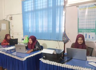 Guru MIN 5 Asahan Serius Pengisian Rapor Digital Madrasah (RDM)