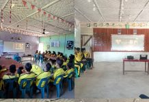 Cegah Kebosanan Saat Ramadhan, Guru MTsS Bary Tarbiyah Hadirkan Ice Breaking Menonton Film Bernuansa Ramadhan