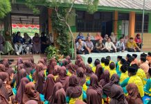 Peringatan 17 Agustus di MIN 5 Asahan: Diawali Zikir, Dilanjutkan Lomba Lari Goni Serta Masukkan Sedotan