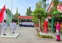 Kasi Penmad Jadi Pembina Upacara HUT RI ke-81 di MTsN 1 Asahan, Sampaikan Pesan Keluhuran Akhlak dan Penguasaan Teknologi