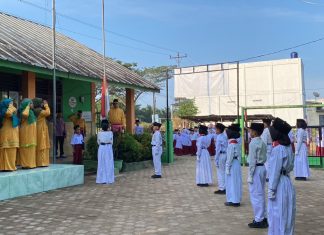 Khidmat dan Penuh Makna, MIN 5 Asahan Sukses Gelar Upacara Peringatan HUT ke-81 RI